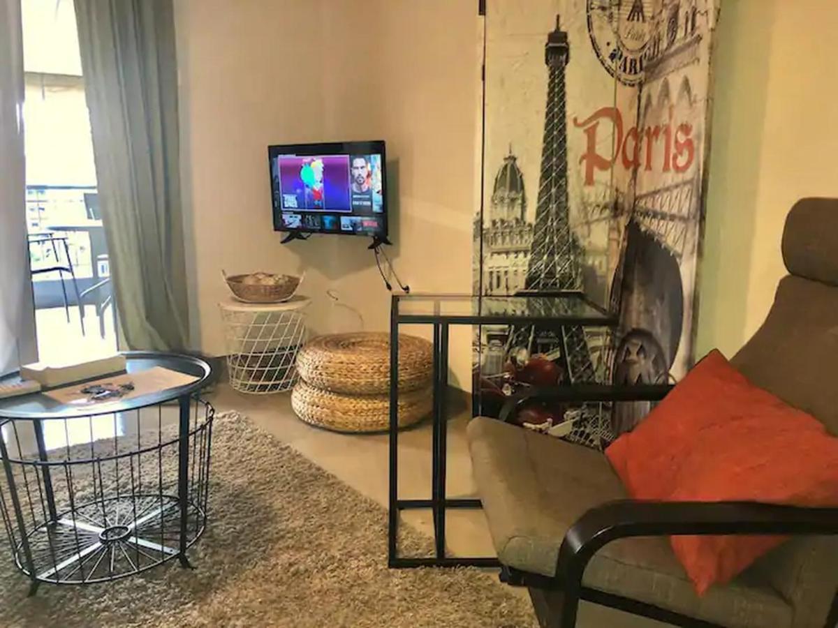 Openair Hot Tub/Big Balcony/Great Boutique Apt 아테네 외부 사진