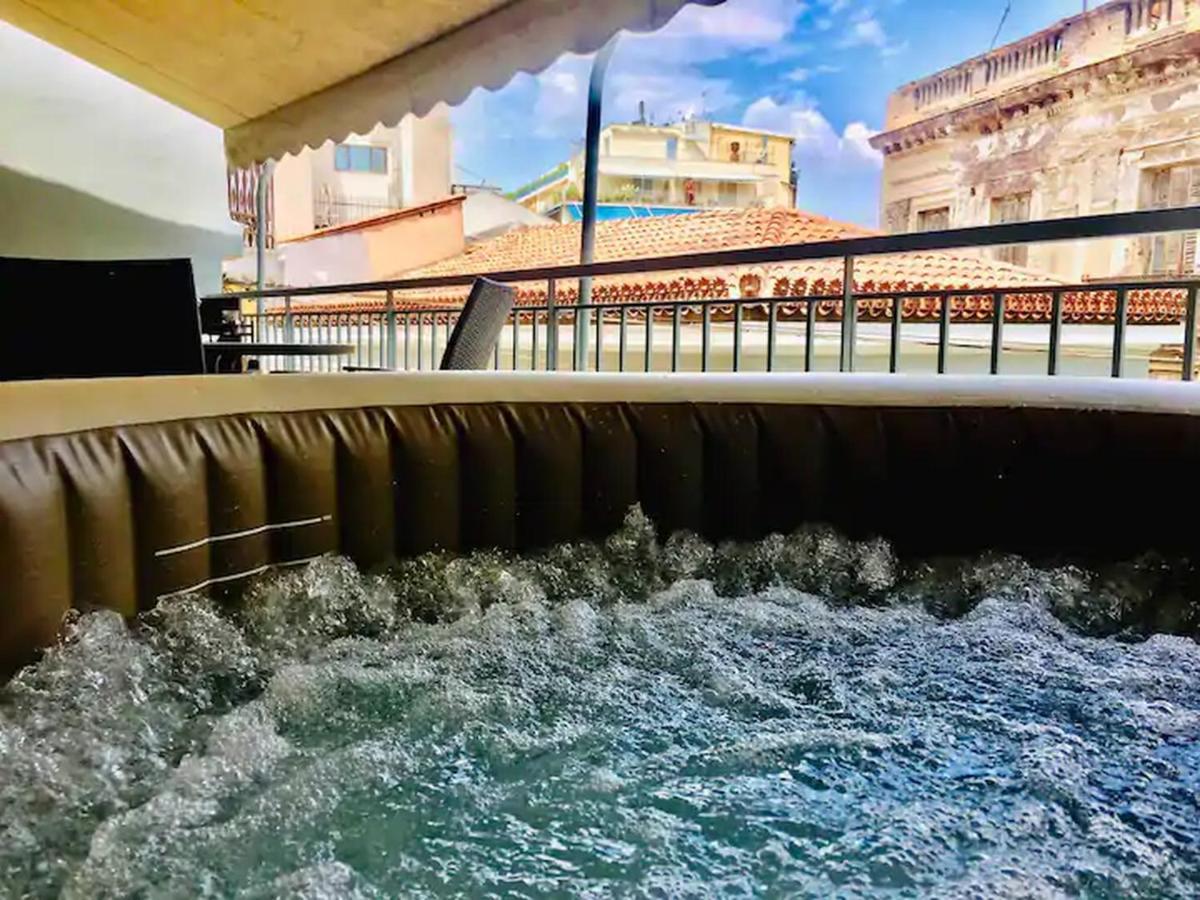 Openair Hot Tub/Big Balcony/Great Boutique Apt 아테네 외부 사진